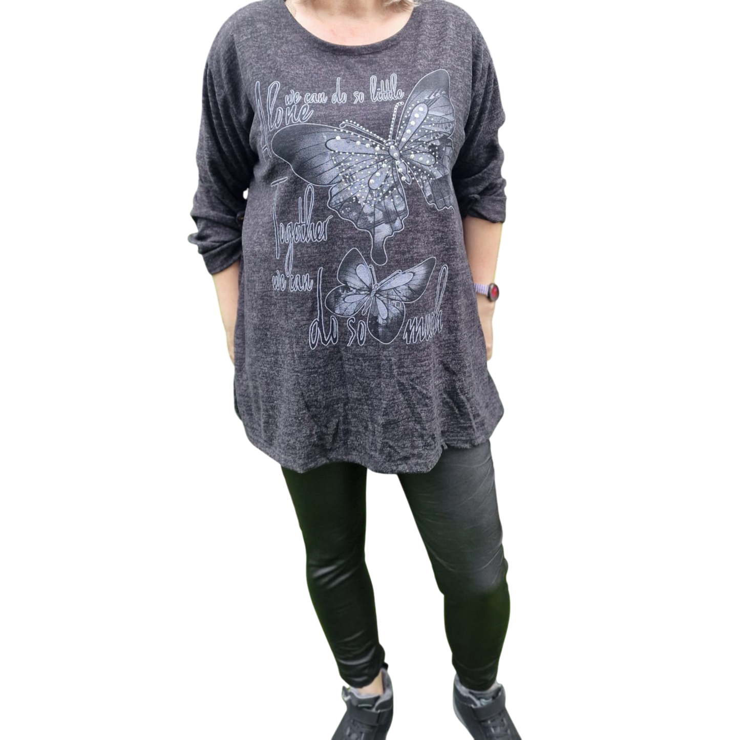Pullover mit Schmetterlingsdruck und Strasssteinen
