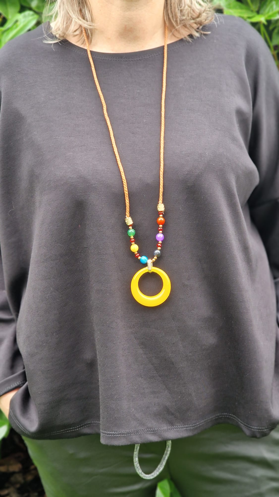 Basic Shirt mit Kette