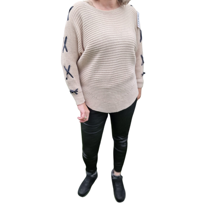 Strickpullover mit Schleifen