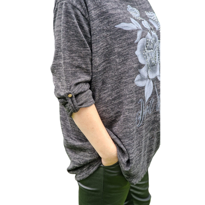 Pullover mit Rosendruck und Strasssteinen
