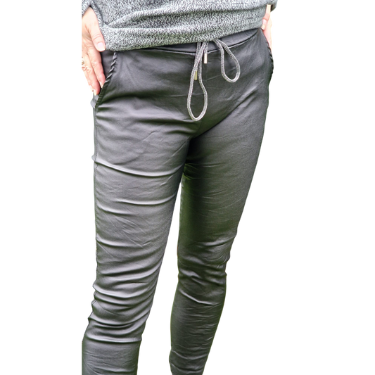 Kunstlederhose schwarz